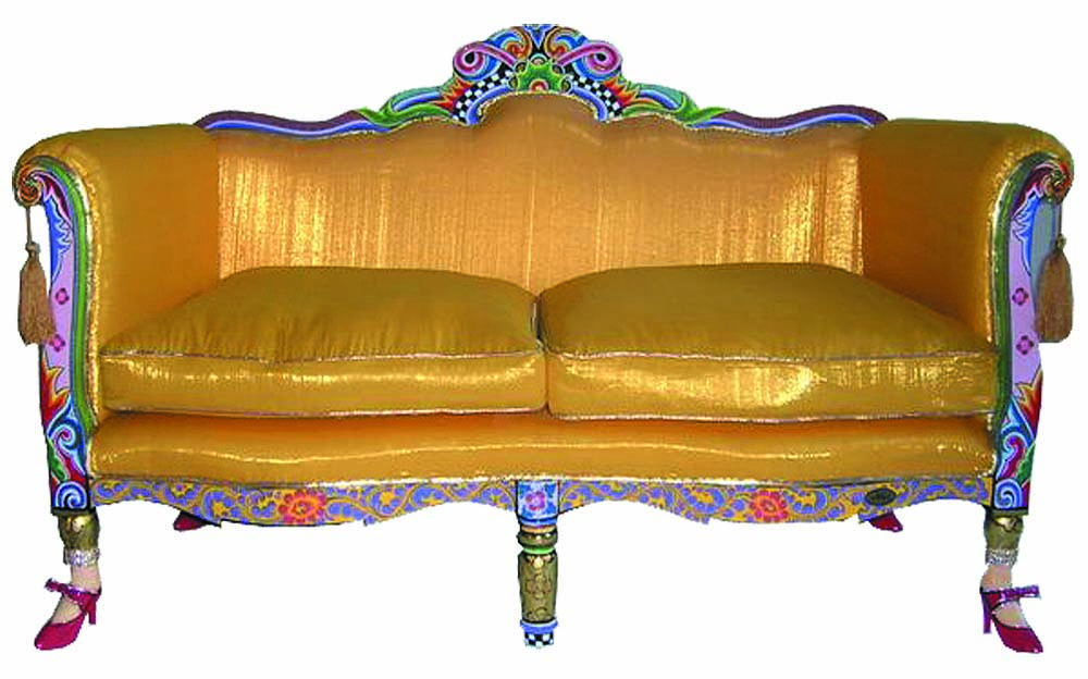 toms-drag-art-sofa-couch-versailles-101841