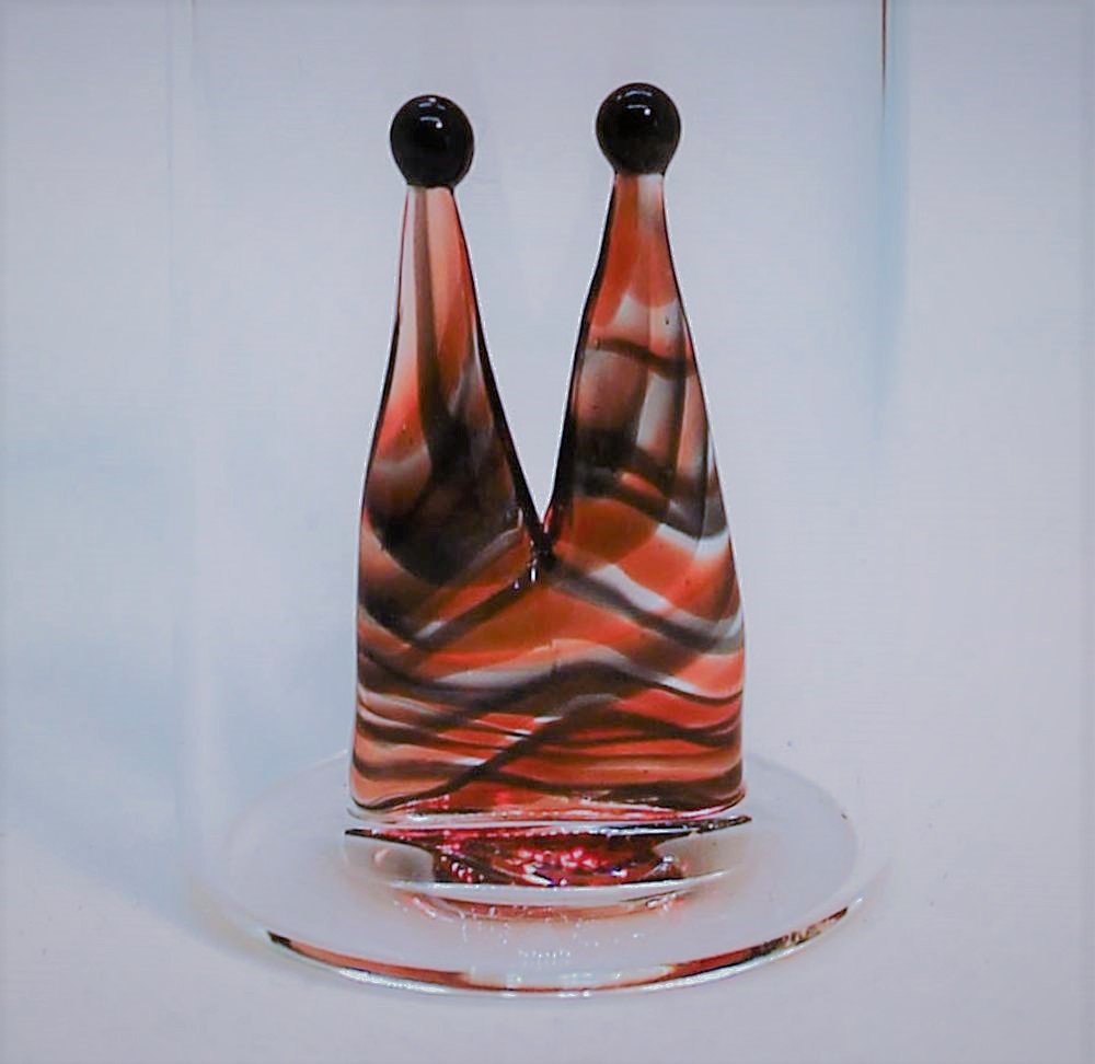Domglas-Schnapsglas-Dom-rot-schwarz-Streifen-detail