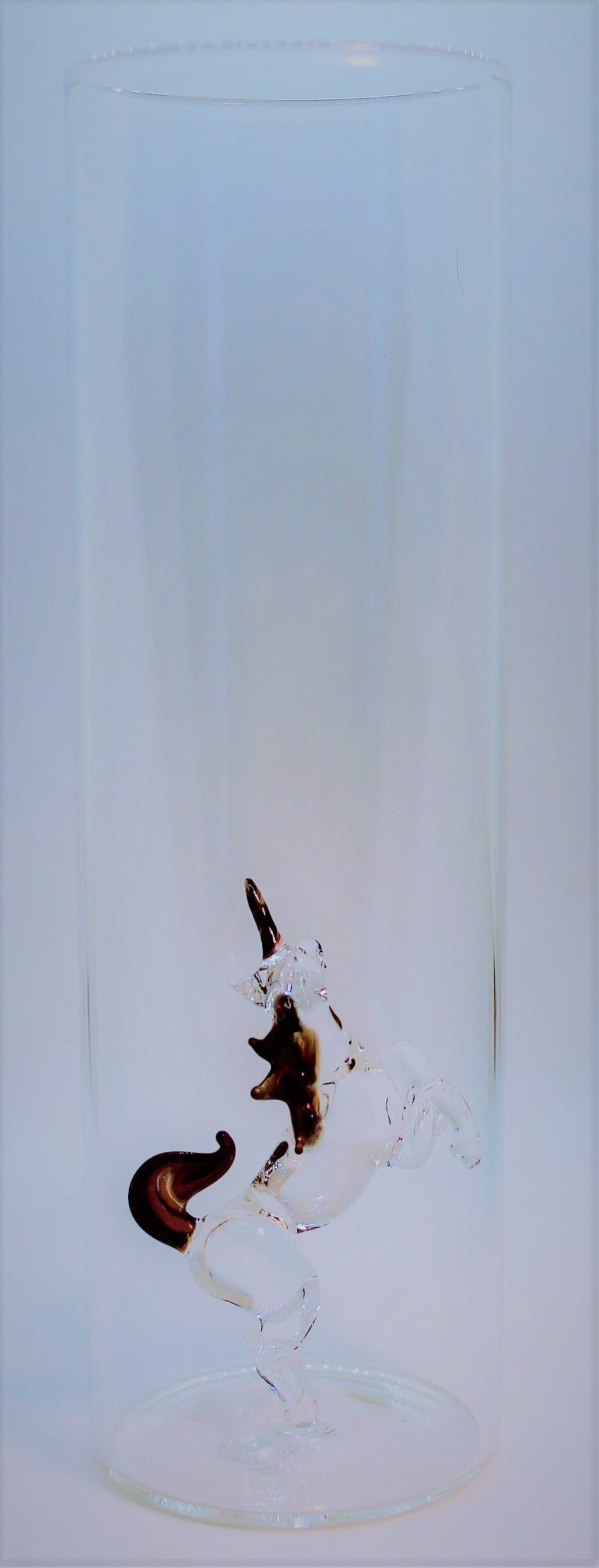 Domglas-Einhorn-rot-braun-seite
